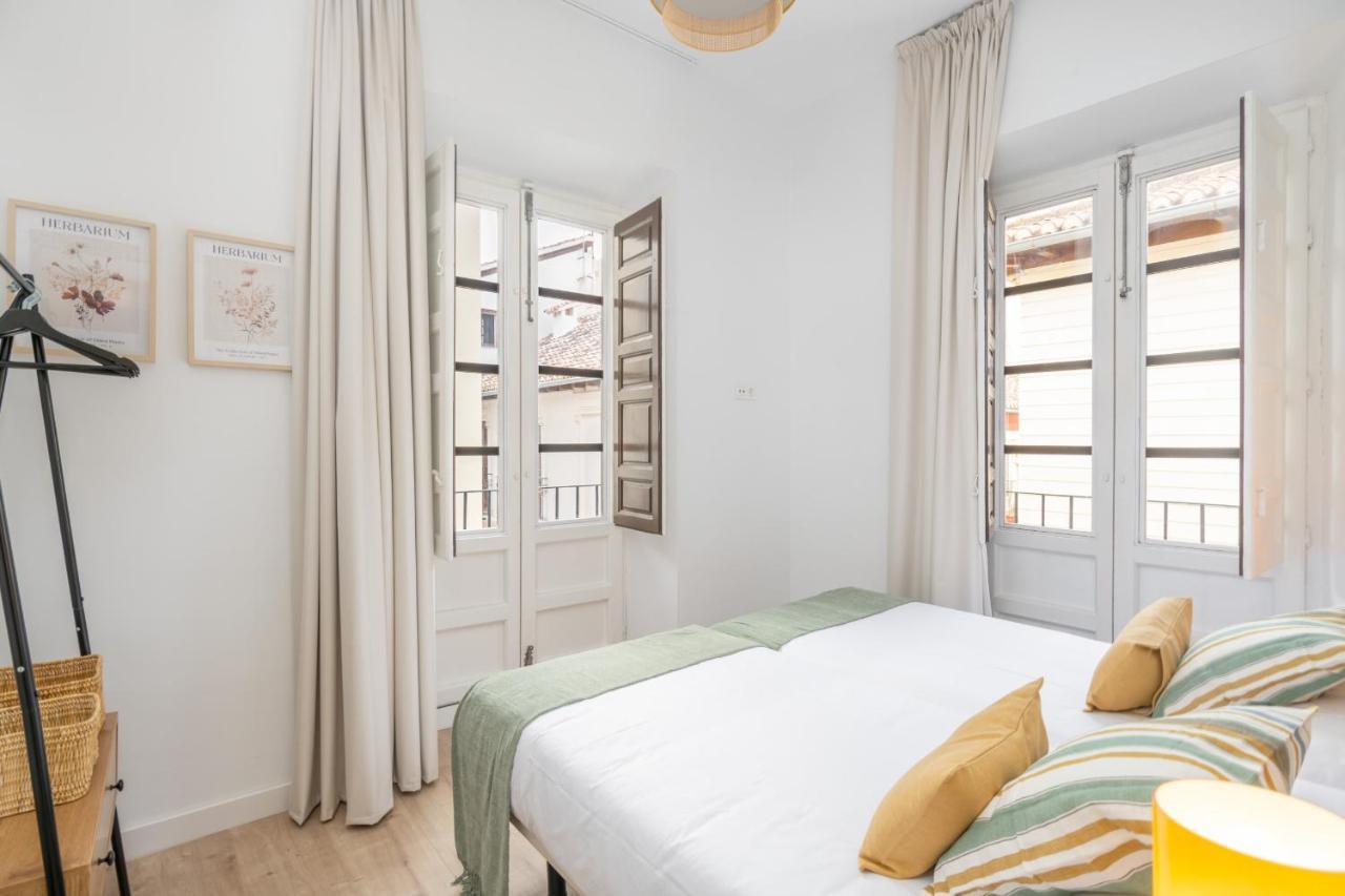 Apartamentos Luna Suites Palacio Dorita غرناطة المظهر الخارجي الصورة